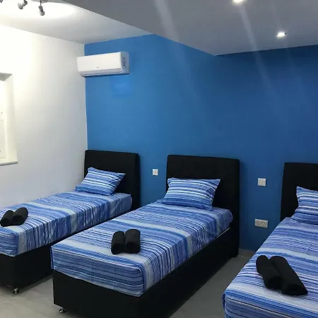 E St Julians Paceville 2 Bedroom *